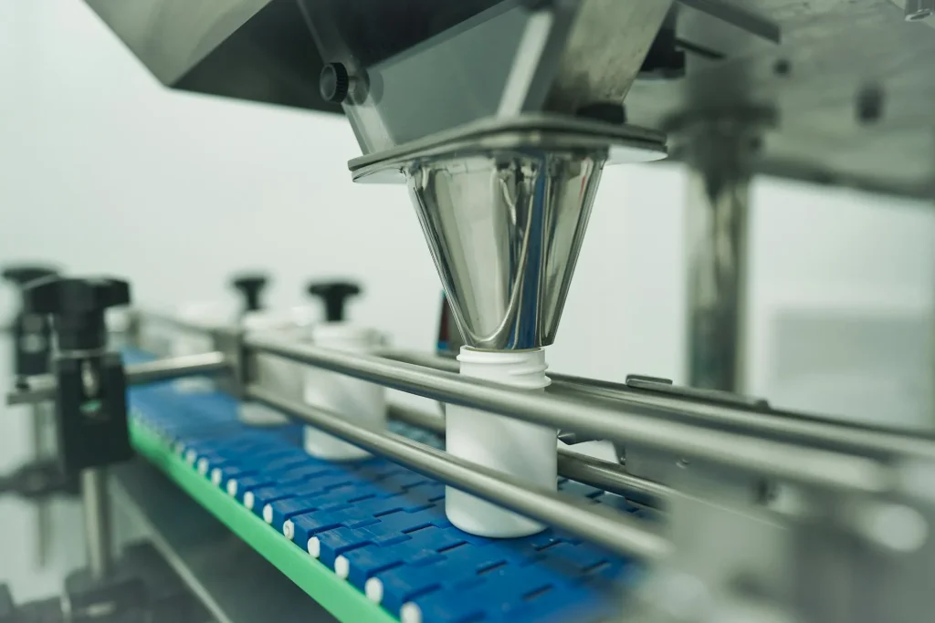 Automated bottling line with liquid filling machinery